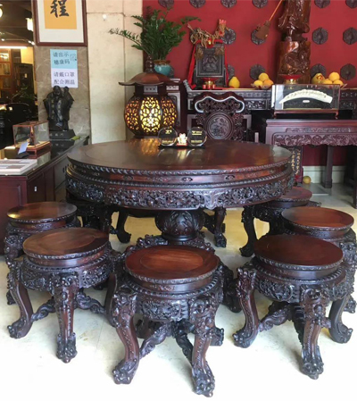家寶紅木【廣韻】瑞喆圓枱雕花(實(shí)拍圖) 家寶紅木【廣韻】瑞喆圓枱雕花(實(shí)拍圖)